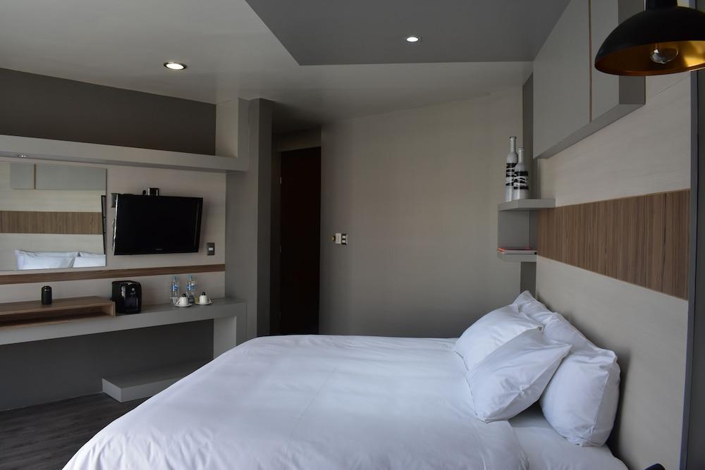 Esduma Hk Hotel Pachuca Eksteriør billede