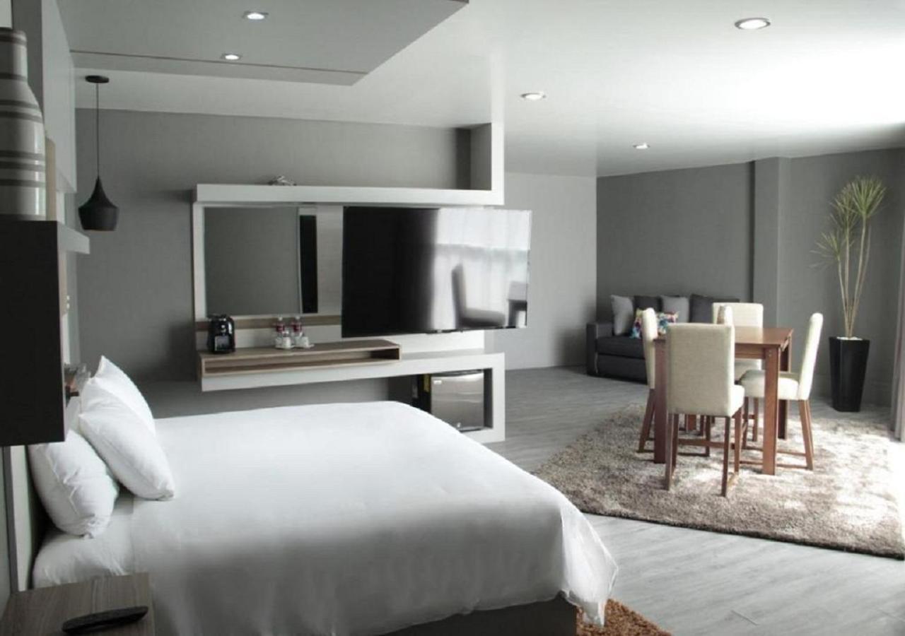 Esduma Hk Hotel Pachuca Eksteriør billede