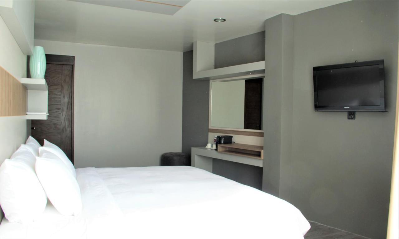 Esduma Hk Hotel Pachuca Eksteriør billede