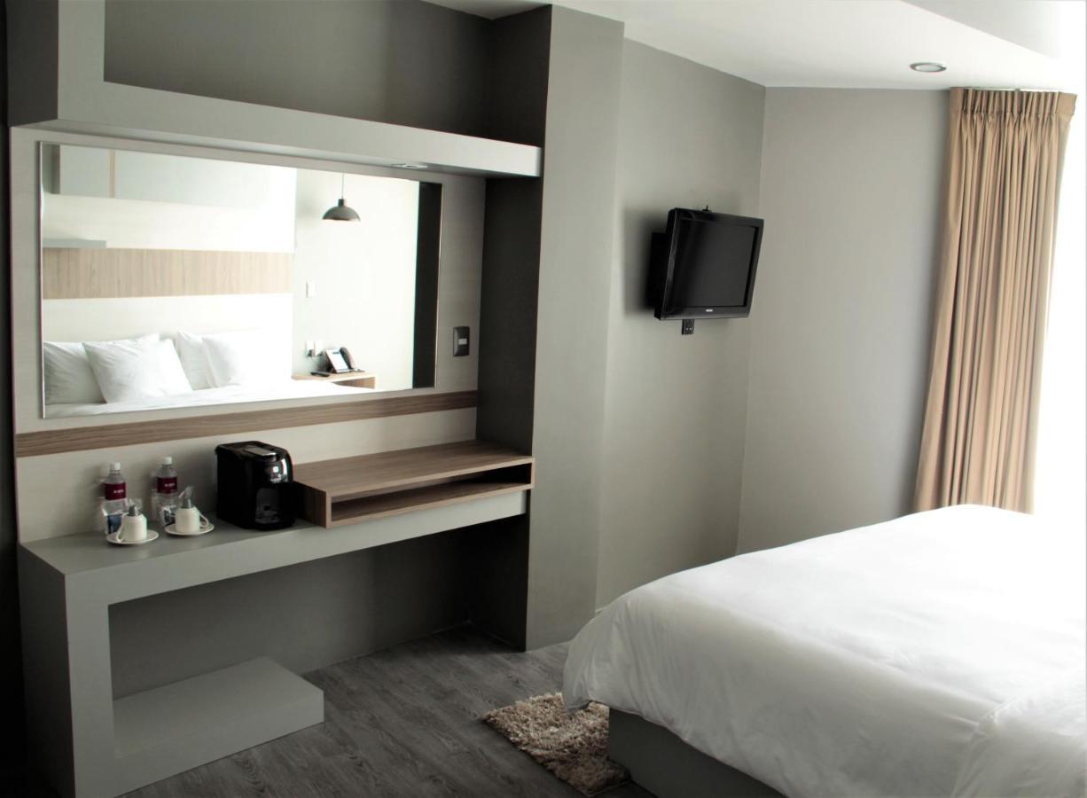 Esduma Hk Hotel Pachuca Eksteriør billede