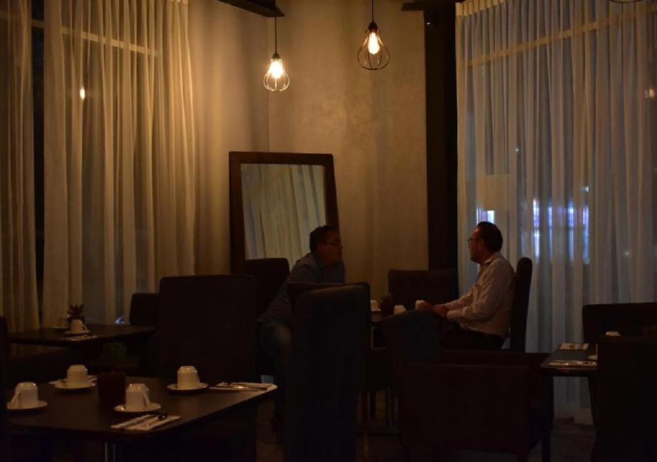 Esduma Hk Hotel Pachuca Eksteriør billede