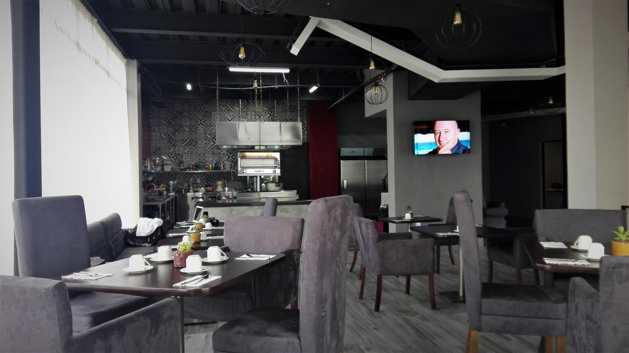 Esduma Hk Hotel Pachuca Eksteriør billede