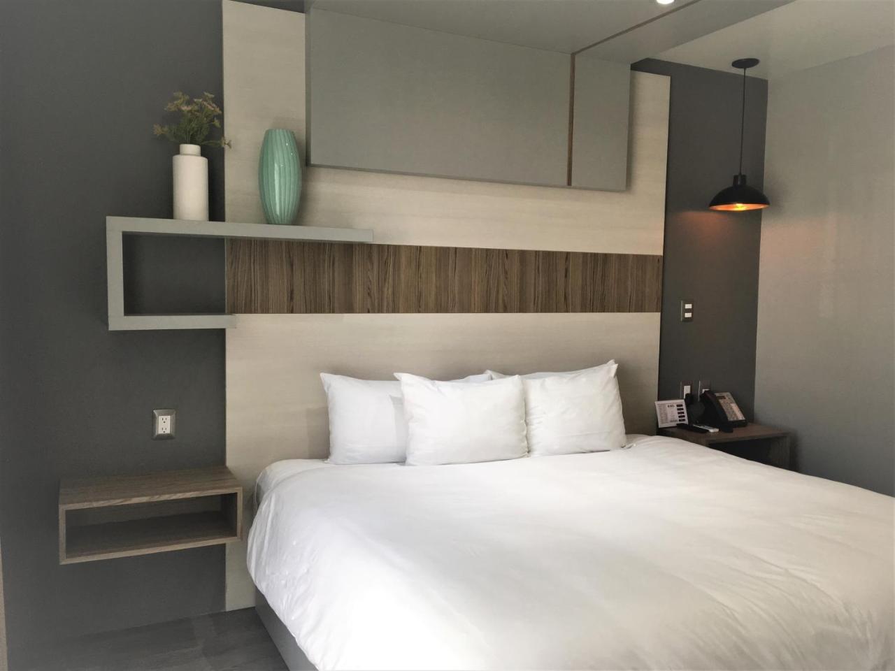 Esduma Hk Hotel Pachuca Eksteriør billede